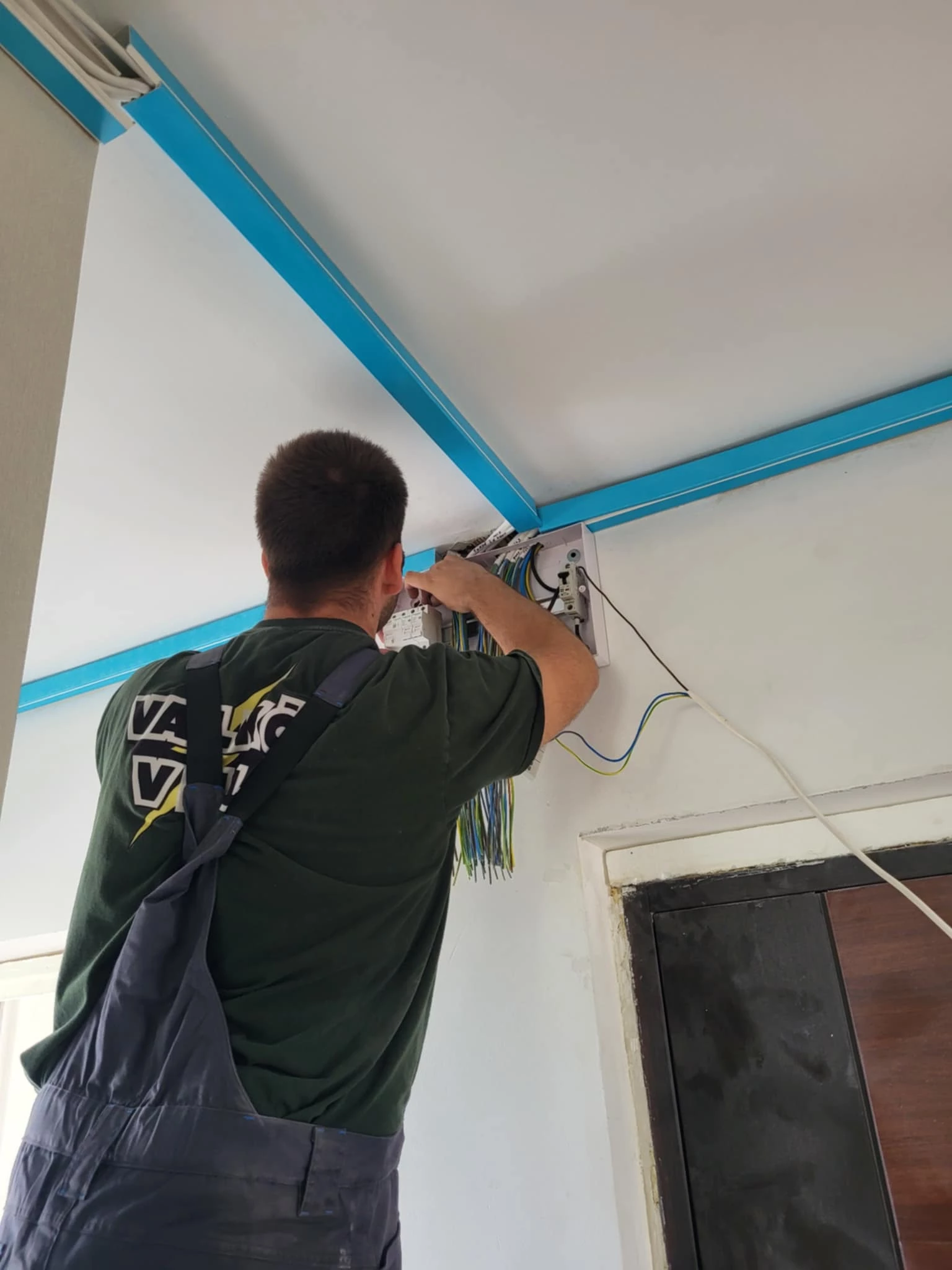 Villanyszerelés kép 1